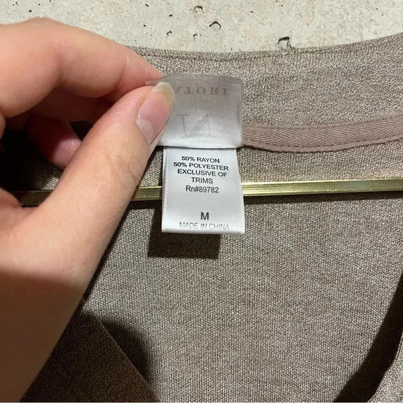 NWT Natori Speckled Interlock Long Sleeve Top Tan Brown SIZE Medium M - Picture 4 of 8